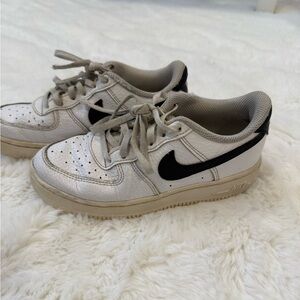 NIKE Air Force 1 sneakers, youth 1.5